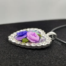 Load image into Gallery viewer, Double Rose Pendant